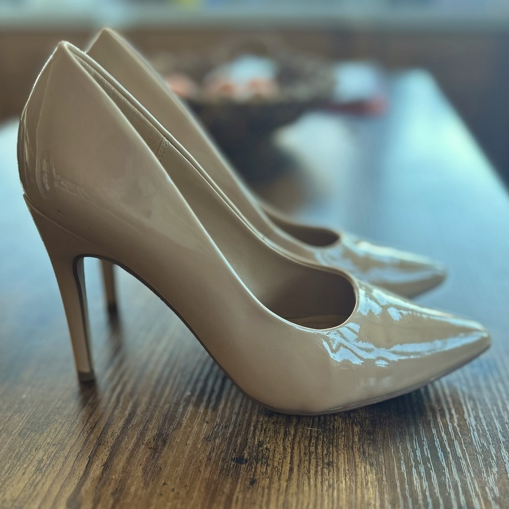 Pumps (wide width)